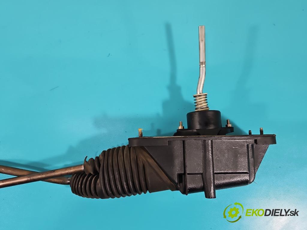 Audi A4 B6 2000-2004 1.9 TDI (AVF) 131 HP manual 96 kW 1896 cm3 4- Páka: Změny: stupeň,rýchlosť 8E0711290 (Rýchlostné páky / kulisy)