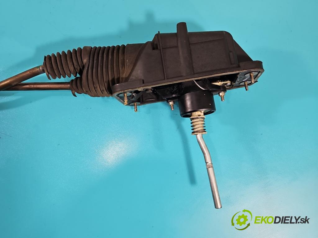 Audi A4 B6 2000-2004 1.9 TDI (AVF) 131 HP manual 96 kW 1896 cm3 4- Páka: Změny: stupeň,rýchlosť 8E0711290 (Rýchlostné páky / kulisy)