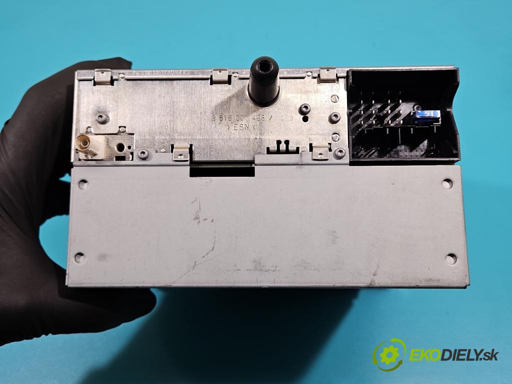 Opel Astra III 2004-2014 1.8 16V 125 HP manual 92 kW 1796 cm3 5- Radio originál 13154304