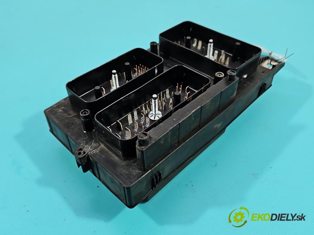 Opel Astra III 2004-2014 1.8 16V 125 hp manual 92 kW 1796 cm3 5- skříňka pojistková 13145043 (Pojistkové skříňky)