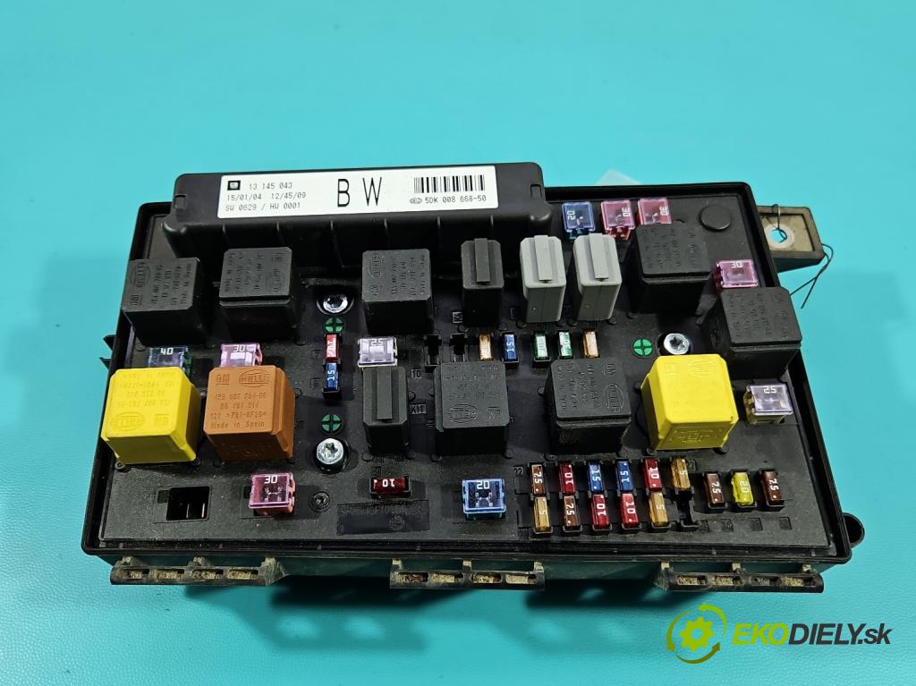 Opel Astra III 2004-2014 1.8 16V 125 hp manual 92 kW 1796 cm3 5- skříňka pojistková 13145043 (Pojistkové skříňky)