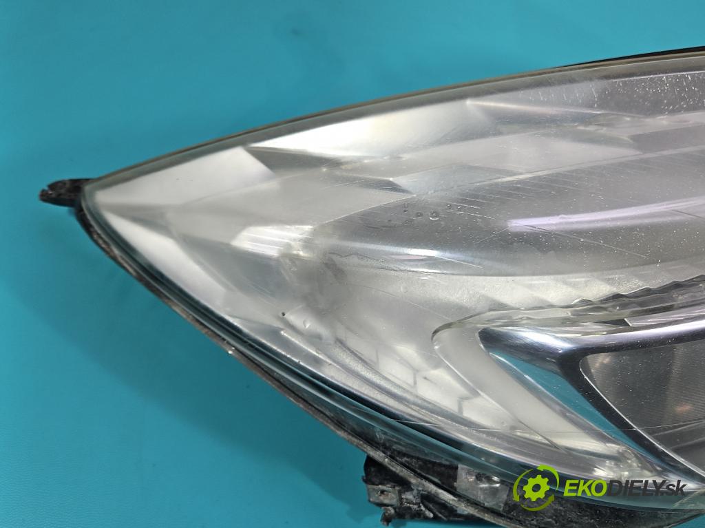 Opel Insignia A 2008-2017 2.0 CDTI 131 HP automatic 96 kW 1956 cm3 5- Reflektor: pravý 13226783 (Pravé)