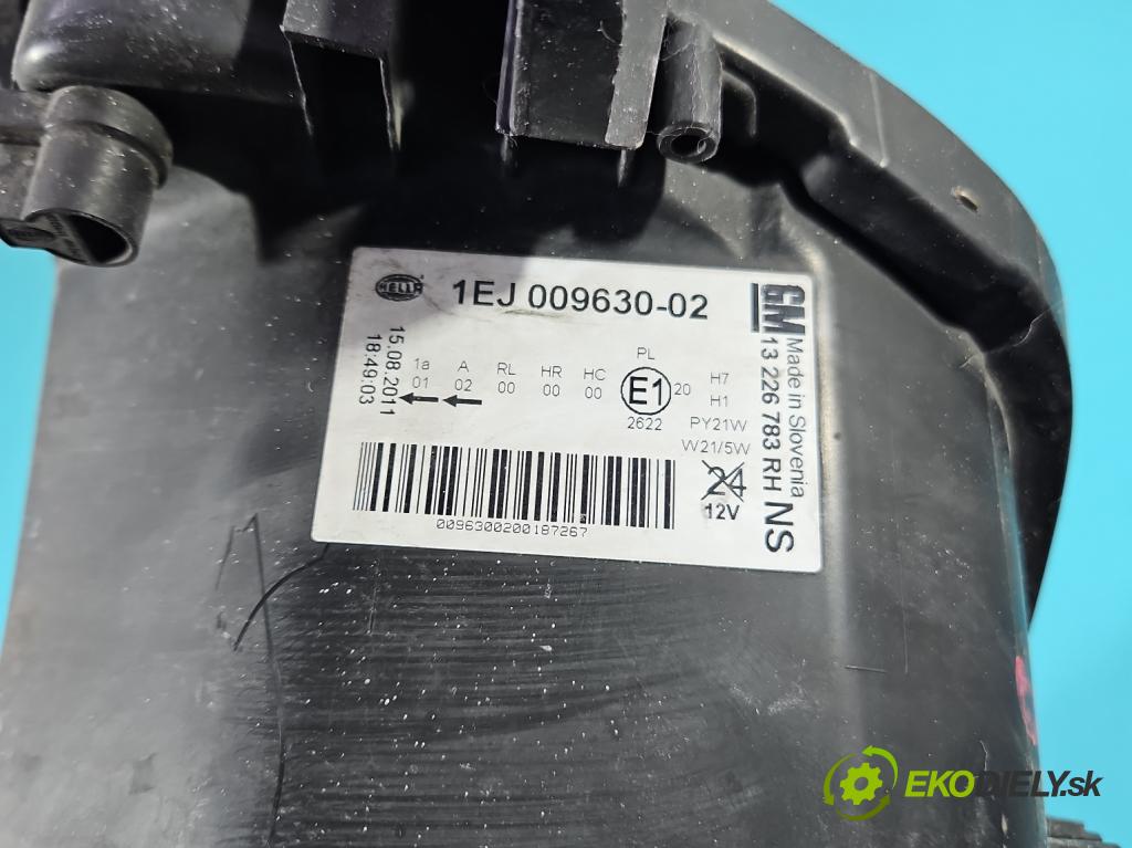 Opel Insignia A 2008-2017 2.0 CDTI 131 HP automatic 96 kW 1956 cm3 5- Reflektor: pravý 13226783 (Pravé)