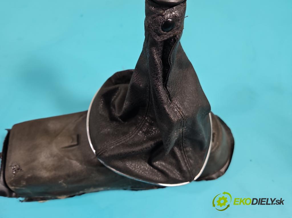 Alfa romeo 147 1.9 JTD 116 HP manual 85 kW 1910 cm3 3- Páka: Změny: stupeň,rýchlosť 7353088490 (Rýchlostná páka (kulisa))