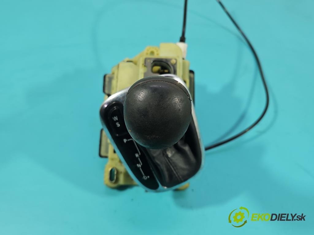 Mercedes C W203 2000-2007 1.8 kompresor 143 HP automatic 105 kW 1796 cm3 4- Páka: Změny: stupeň,rýchlosť A2032675524 (Rýchlostná páka (kulisa))