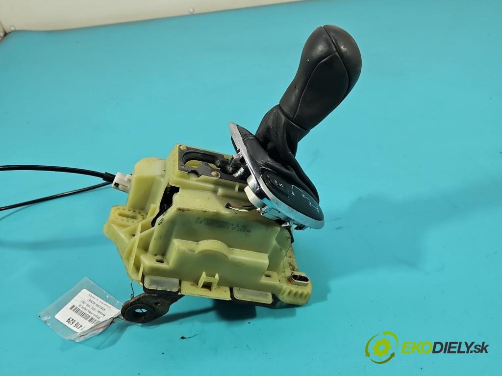 Mercedes C W203 2000-2007 1.8 kompresor 143 HP automatic 105 kW 1796 cm3 4- Páka: Změny: stupeň,rýchlosť A2032675524 (Rýchlostná páka (kulisa))