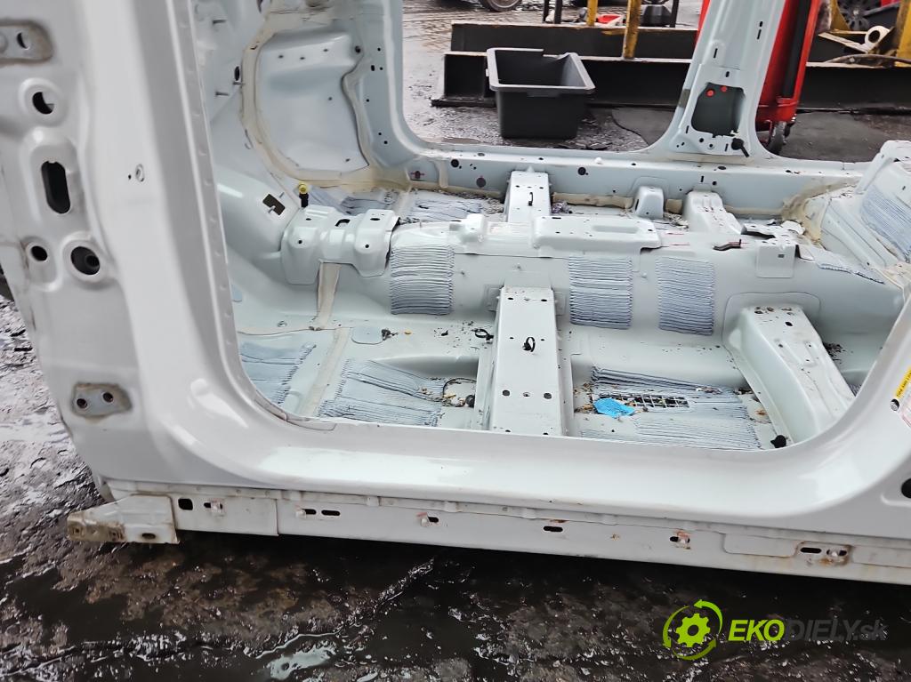 Ford Escape III 12-19 1.5 ECOBOOST: 182KM automatic 134 kW 1498 cm3 5- práh levý (Ostatní)