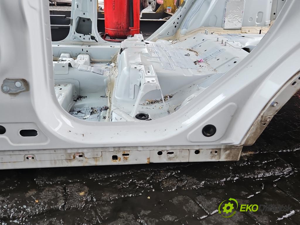 Ford Escape III 12-19 1.5 ECOBOOST: 182KM automatic 134 kW 1498 cm3 5- práh levý (Ostatní)