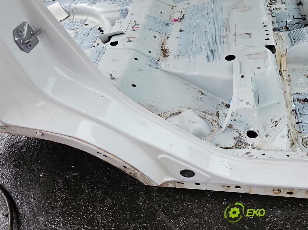 Ford Escape III 12-19 1.5 ECOBOOST: 182KM automatic 134 kW 1498 cm3 5- práh pravý  (Ostatní)