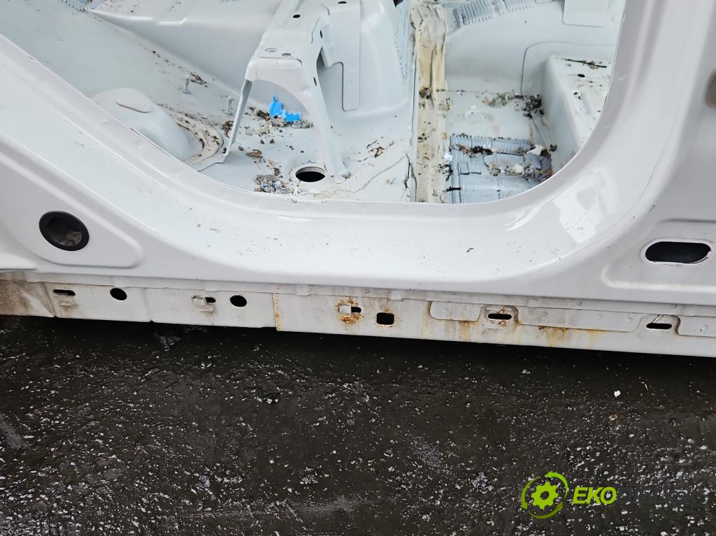 Ford Escape III 12-19 1.5 ECOBOOST: 182KM automatic 134 kW 1498 cm3 5- práh pravý  (Ostatní)