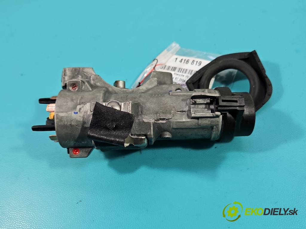 Audi A4 B7 2004-2008 1.8 T 163 HP manual 120 kW 1781 cm3 5- Spínačka (Spínacie skrinky a kľúče)