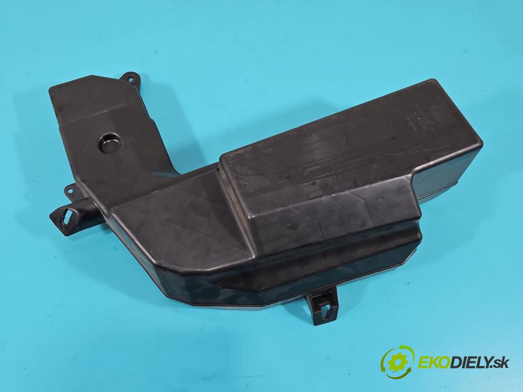 Audi A4 B7 2004-2008 1.8 T 163 HP manual 120 kW 1781 cm3 5- Subwoofer: 8E903538203S (Audio zariadenia)