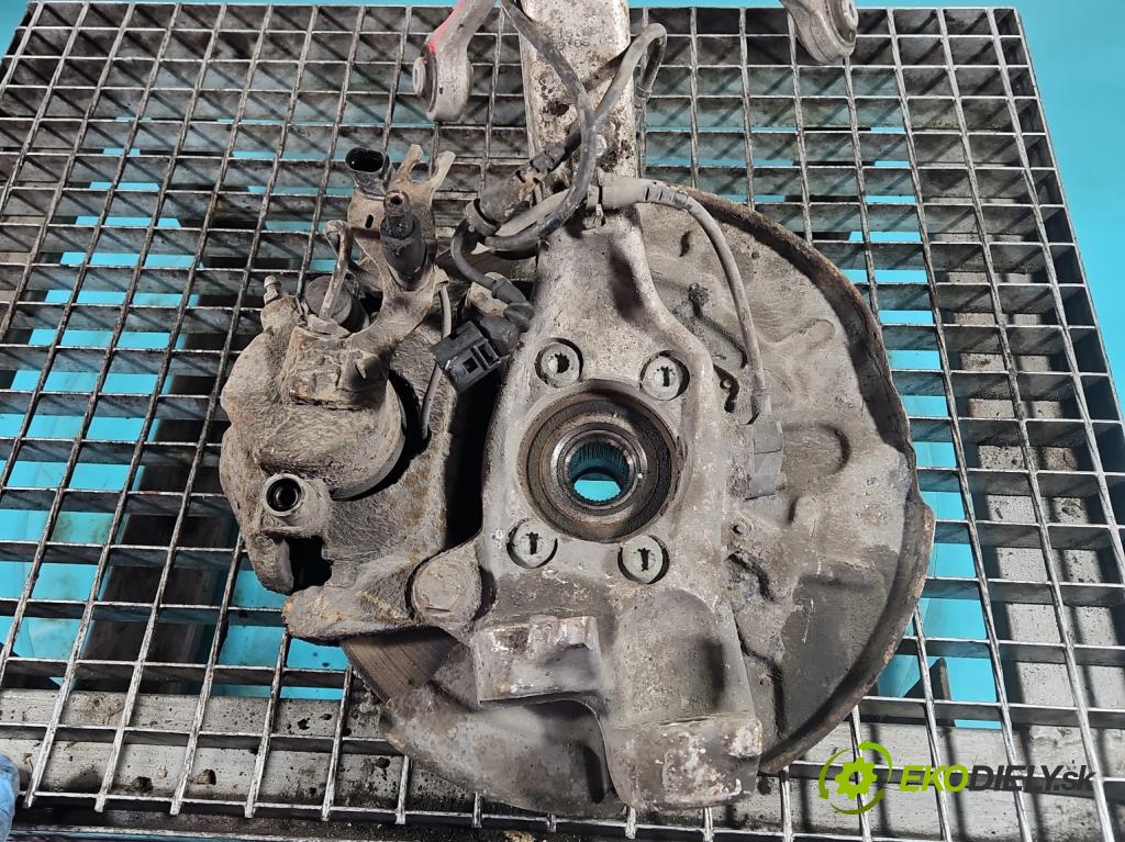 Audi A4 B7 2004-2008 1.8 T 163 HP manual 120 kW 1781 cm3 5- náboj ľavé  (Náboje)