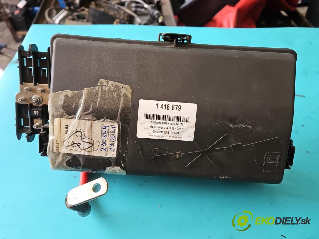 Opel Insignia A 2008-2017 2.0 CDTI 131 hp automatic 96 kW 1956 cm3 5- skříňka pojistková 13255300 (Pojistkové skříňky)