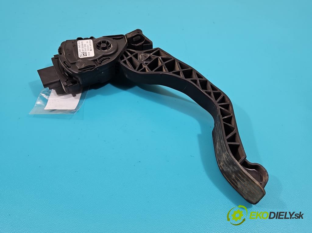 Peugeot 207 1.4 8v 73 HP manual 54 kW 1360 cm3 5- pedal plyn potenciometr: 9681844080