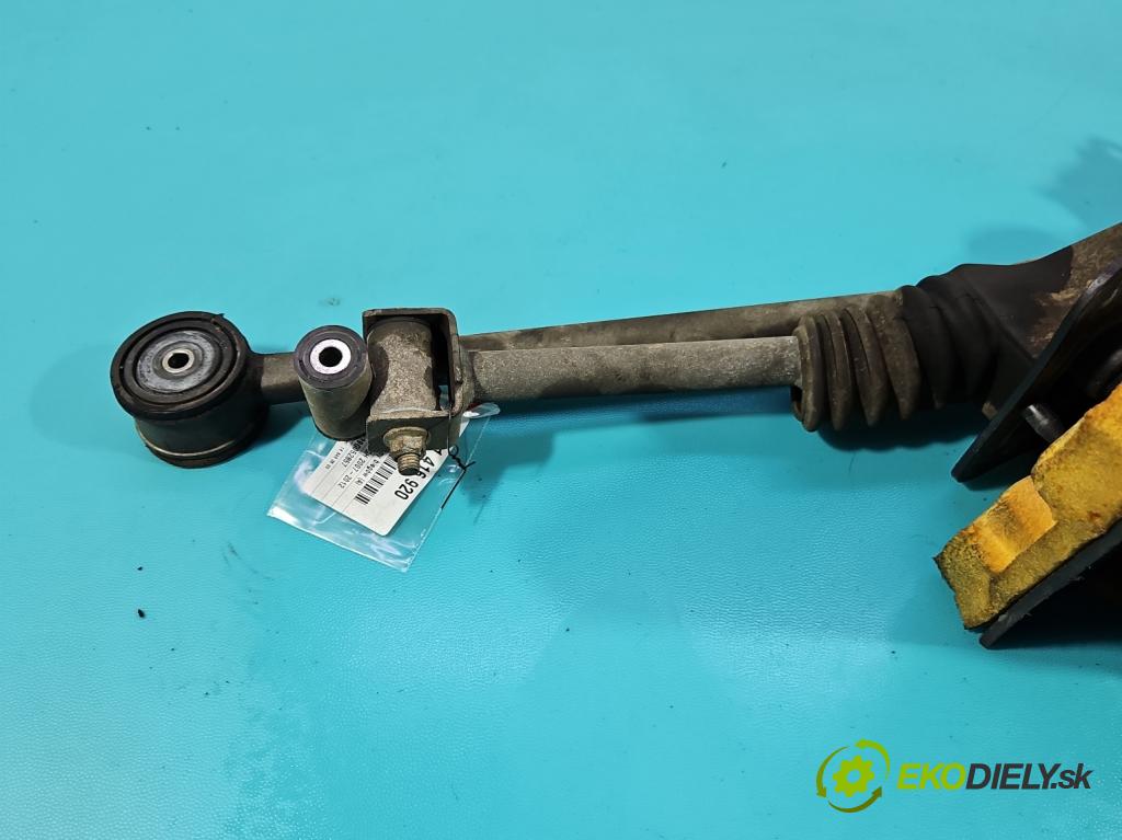 Subaru Impreza III GH 2007-2012 1.5 boxer 107 HP manual 79 kW 1498 cm3 5- Páka: Změny: stupeň,rýchlosť  (Rýchlostná páka (kulisa))