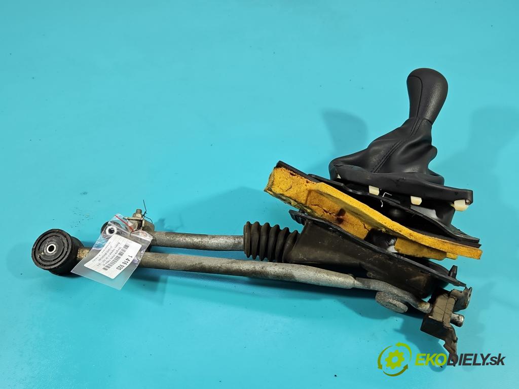 Subaru Impreza III GH 2007-2012 1.5 boxer 107 HP manual 79 kW 1498 cm3 5- Páka: Změny: stupeň,rýchlosť  (Rýchlostná páka (kulisa))