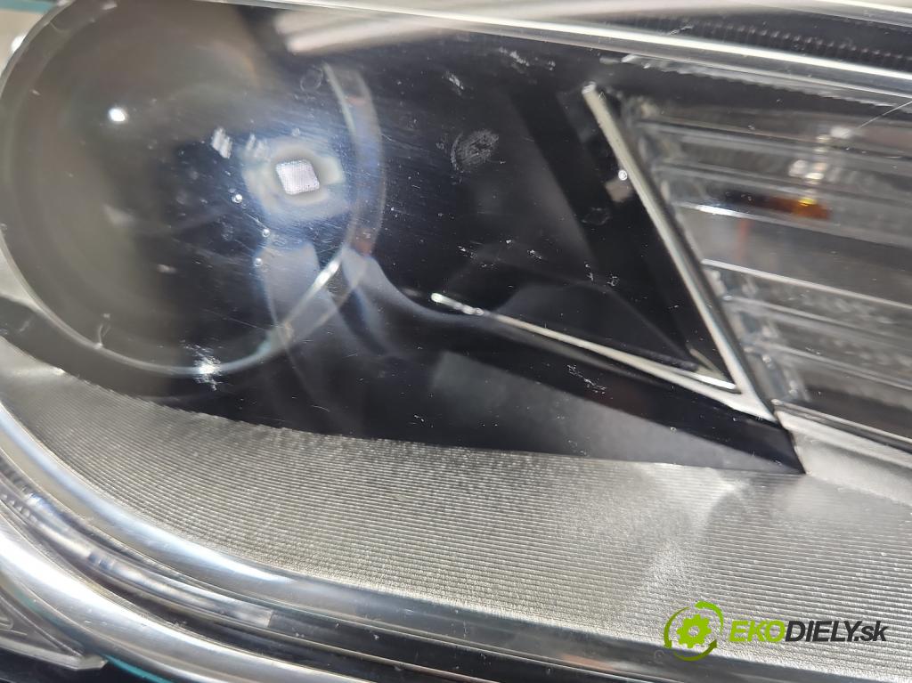 Audi Q5 2008-2016 2.0 TFSI 224hp automatic 165 kW 1984 cm3 5- Reflektor: pravý 90036429 (Pravé)