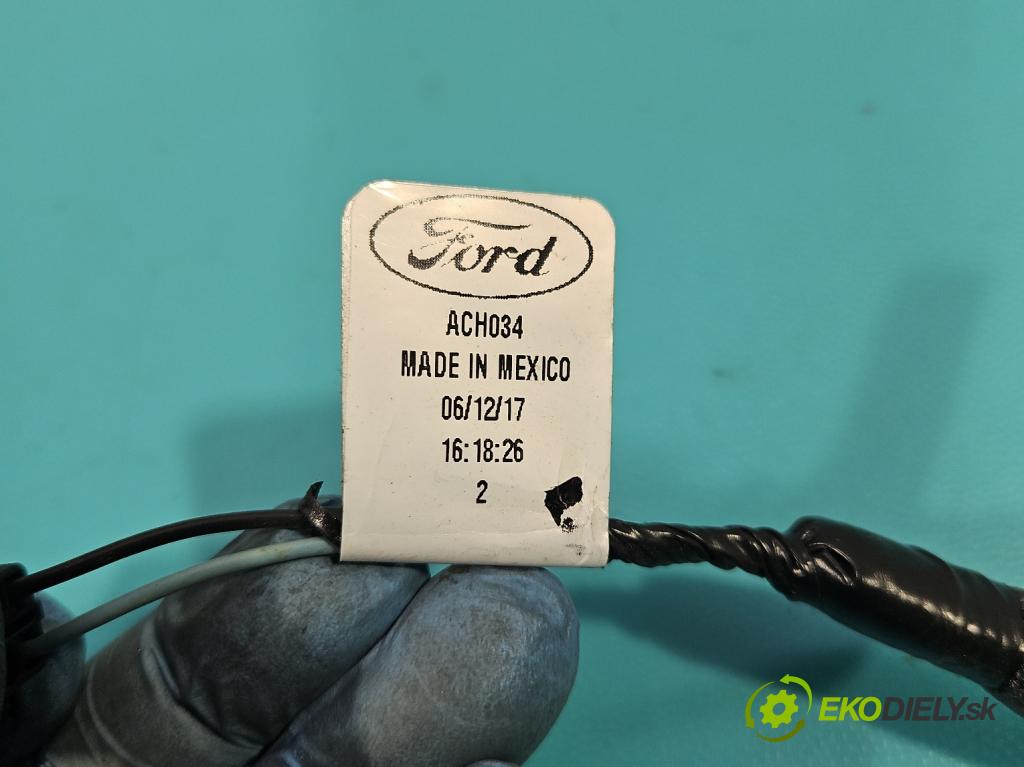 Ford Escape III 12-19 1.5 ECOBOOST: 182KM automatic 134 kW 1498 cm3 5- svetlo / reflektor zadné pravé GJ54-13A602-AG (Kľučka dverí ostatné)