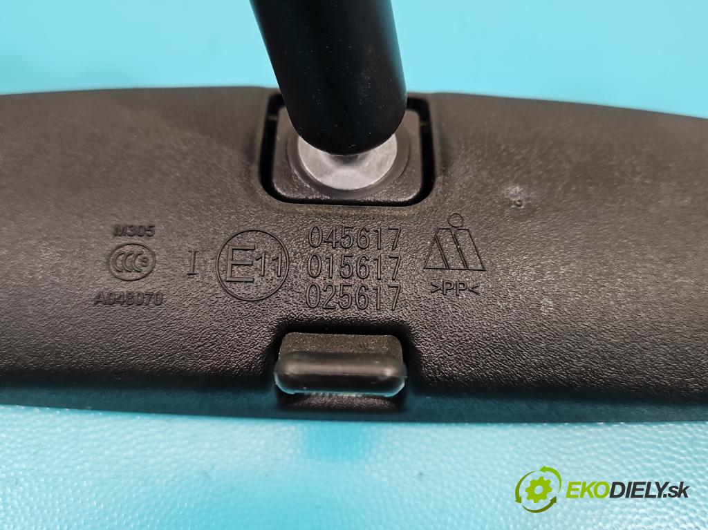 Ford Escape III 12-19 1.5 ECOBOOST: 182KM automatic 134 kW 1498 cm3 5- zpětné zrcátko vnitřní  (Světla vnitřní)