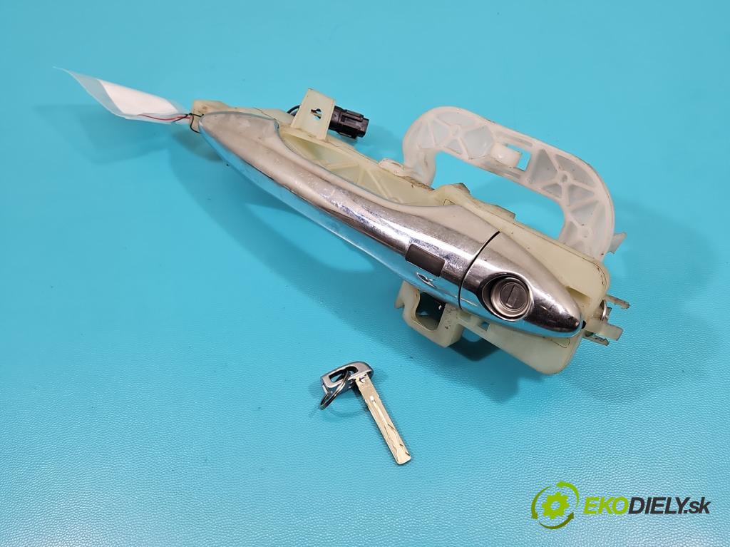 Hyundai Ix35 2.0 16V 163 HP automatic 120 kW 1998 cm3 5- rukoväť predné ľavé mimo:  (Vonkajšie predné ľavé)