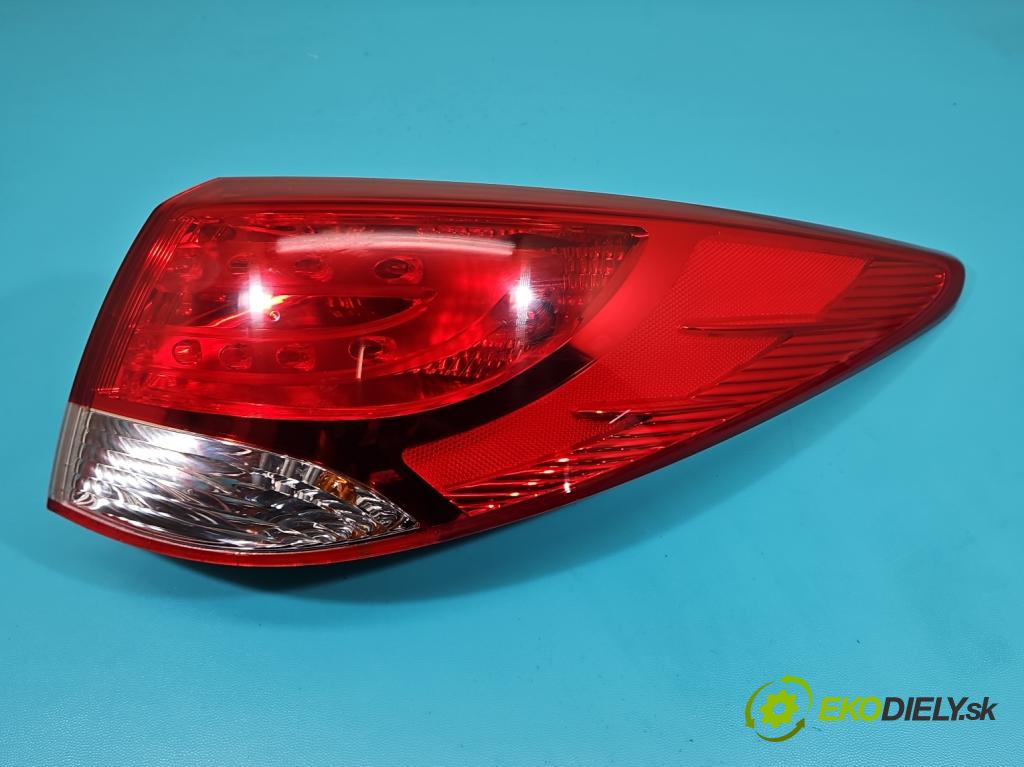 Hyundai Ix35 2.0 16V 163 HP automatic 120 kW 1998 cm3 5- svetlo / reflektor zadné pravé 92402-2Y0 (Kľučka dverí ostatné)
