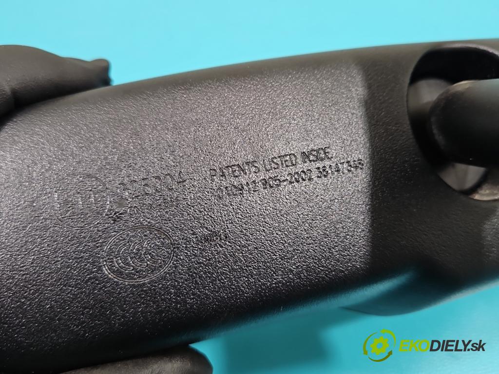 Hyundai Ix35 2.0 16V 163 hp automatic 120 kW 1998 cm3 5- zpětné zrcátko vnitřní  (Světla vnitřní)