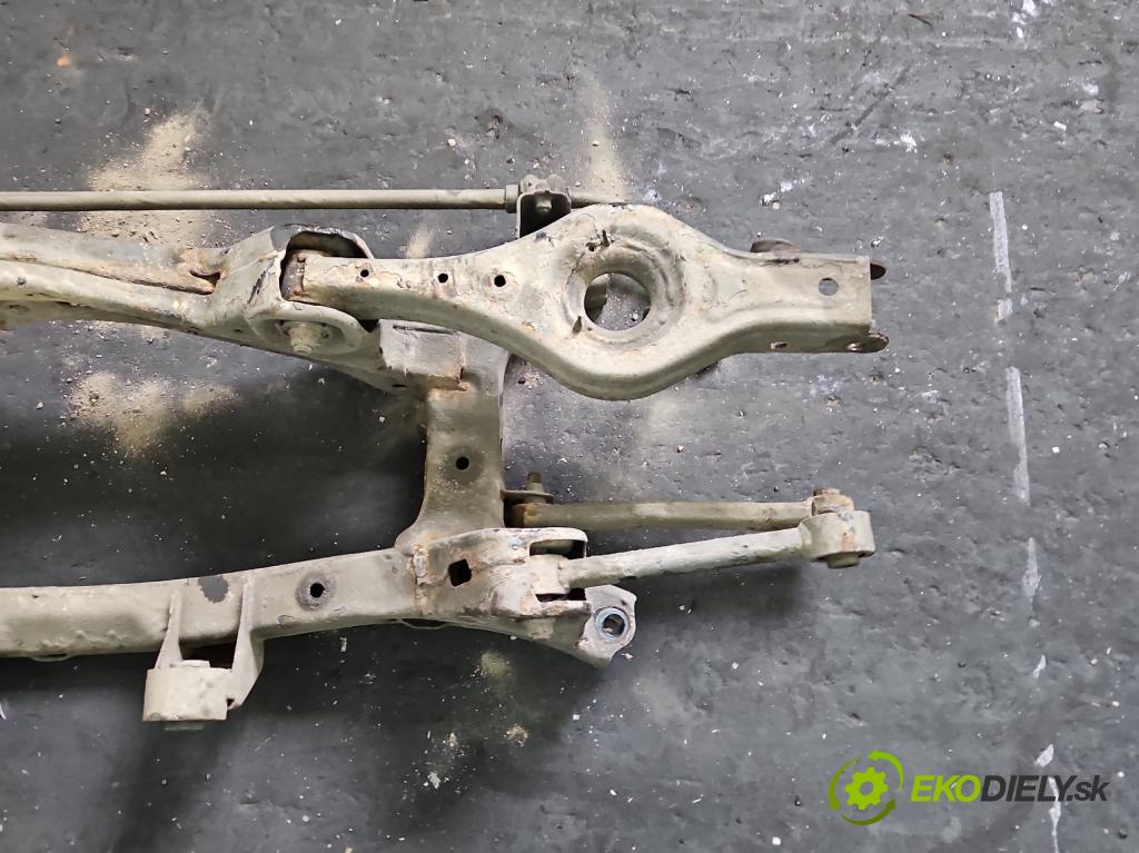 Kia Sportage III 2010-2015 2.0 CRDI 184 hp automatic 135 kW 1998 cm3 5- zadní výztuha  (Výztuhy zadní)