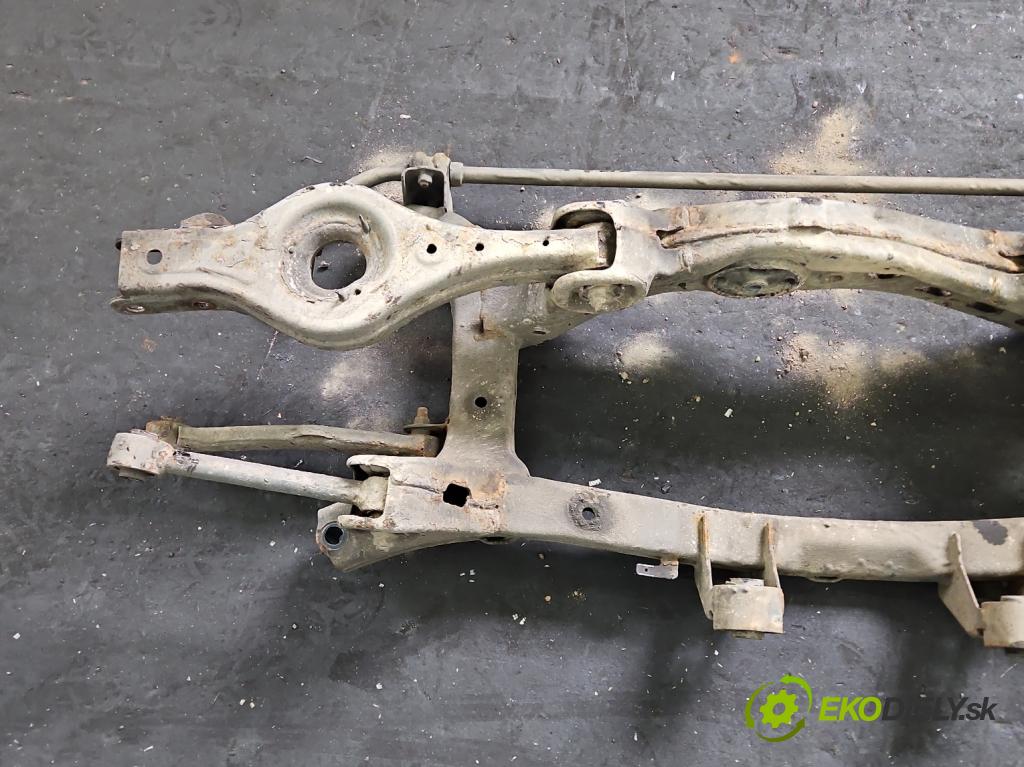 Kia Sportage III 2010-2015 2.0 CRDI 184 hp automatic 135 kW 1998 cm3 5- zadní výztuha  (Výztuhy zadní)