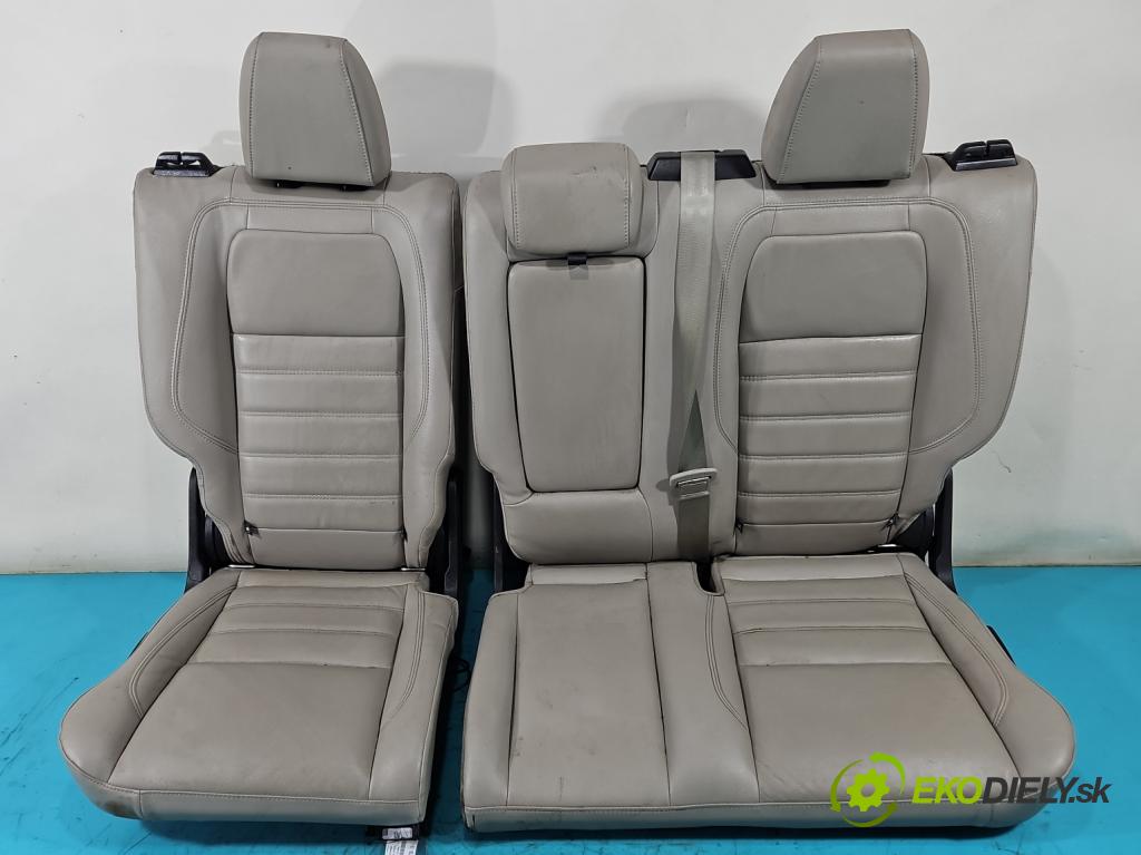 Ford Escape III 12-19 1.5 ECOBOOST: 182KM automatic 134 kW 1498 cm3 5- Pohovka: zadné EJ5A-96605B14-AA (Sedačky, sedadlá)