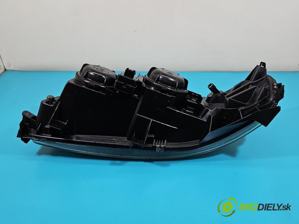 Volvo V70 II 1999-2007 2.5 tdi 140 HP manual 103 kW 2461 cm3 5- Reflektor: pravý 8620687 (Pravé)