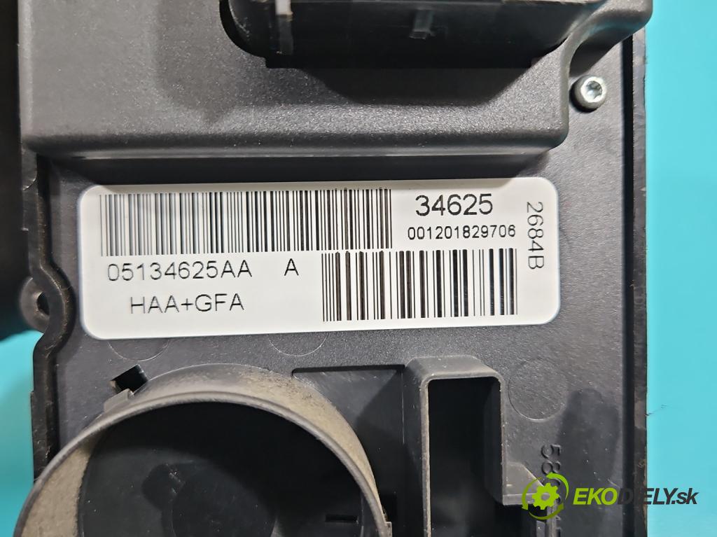 Chrysler Voyager IV 2000-2007 3.3 V6 158 HP automatic 116 kW 3300 cm3 5- panel kúrenia 05134625AA