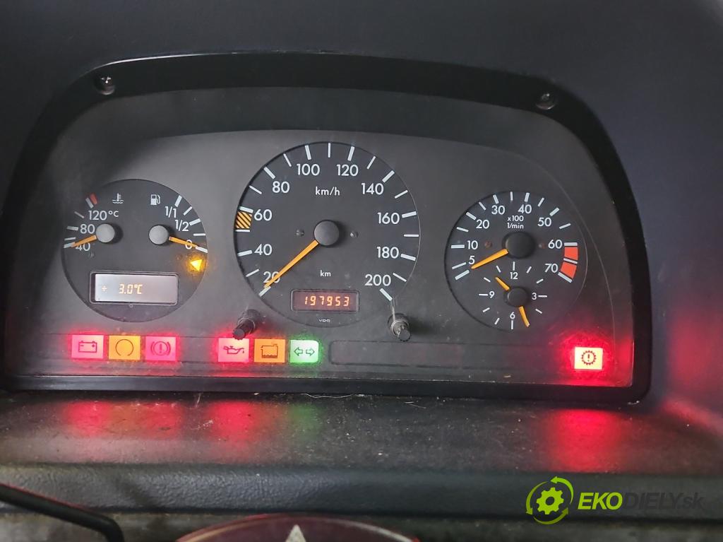 Mercedes Vito W638 1996-2003 2.3 143 HP automatic 105 kW 2295 cm3 5- prístrojovka/ budíky MB0005423901 (Prístrojové dosky, displeje)