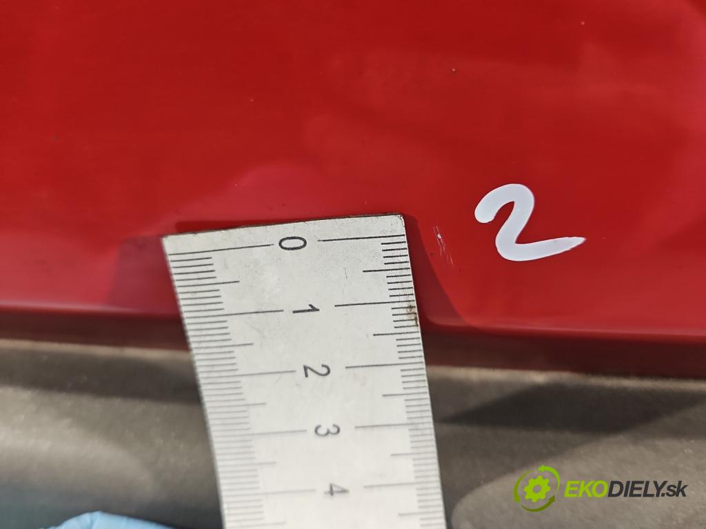 Opel Vectra A 1988-1995 1.8 JEDEN: 90 hp manual 66 kW 1796 cm3 5- zadní kufrové dveře  (Zadní kapoty)