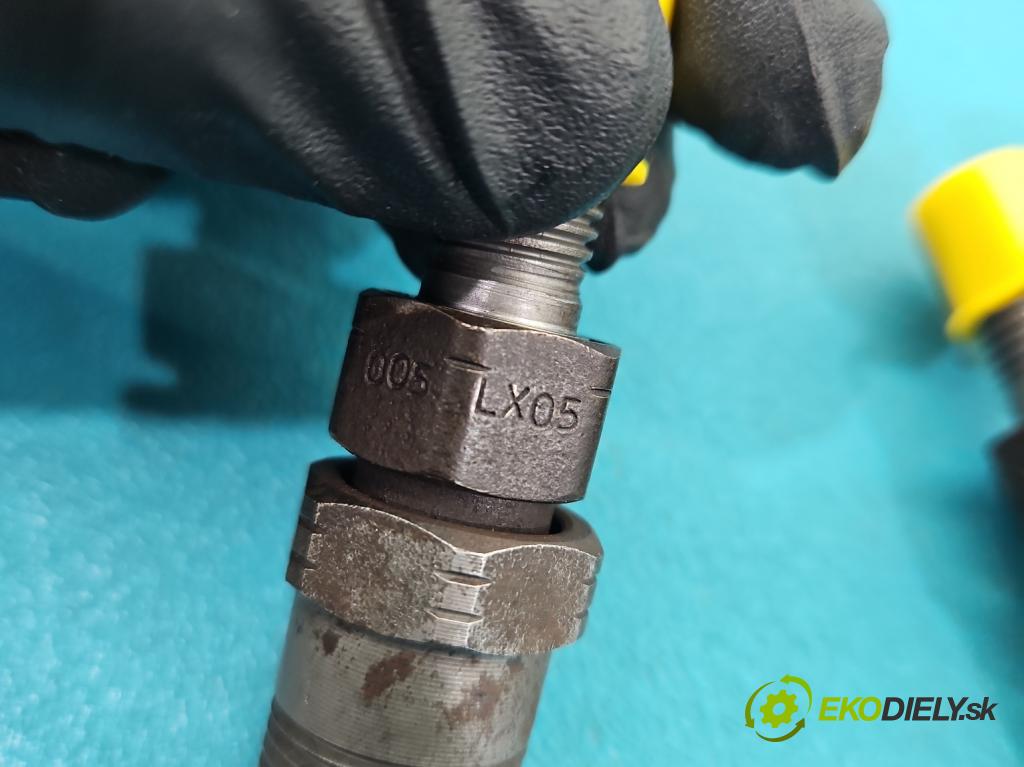 Hyundai H1 2.5 CRDI 100 HP manual 73,6 kW 2476 cm3 5- vstrek 005 (Vstrekovač paliva)