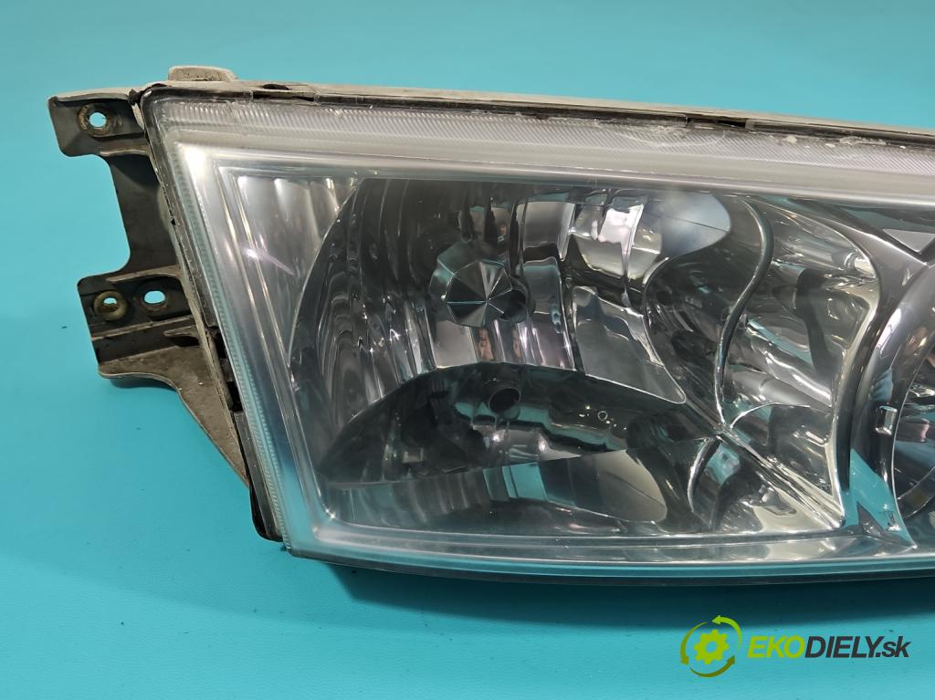 Hyundai H1 2.5 CRDI 100 HP manual 73,6 kW 2476 cm3 5- Reflektor: pravý  (Pravé)