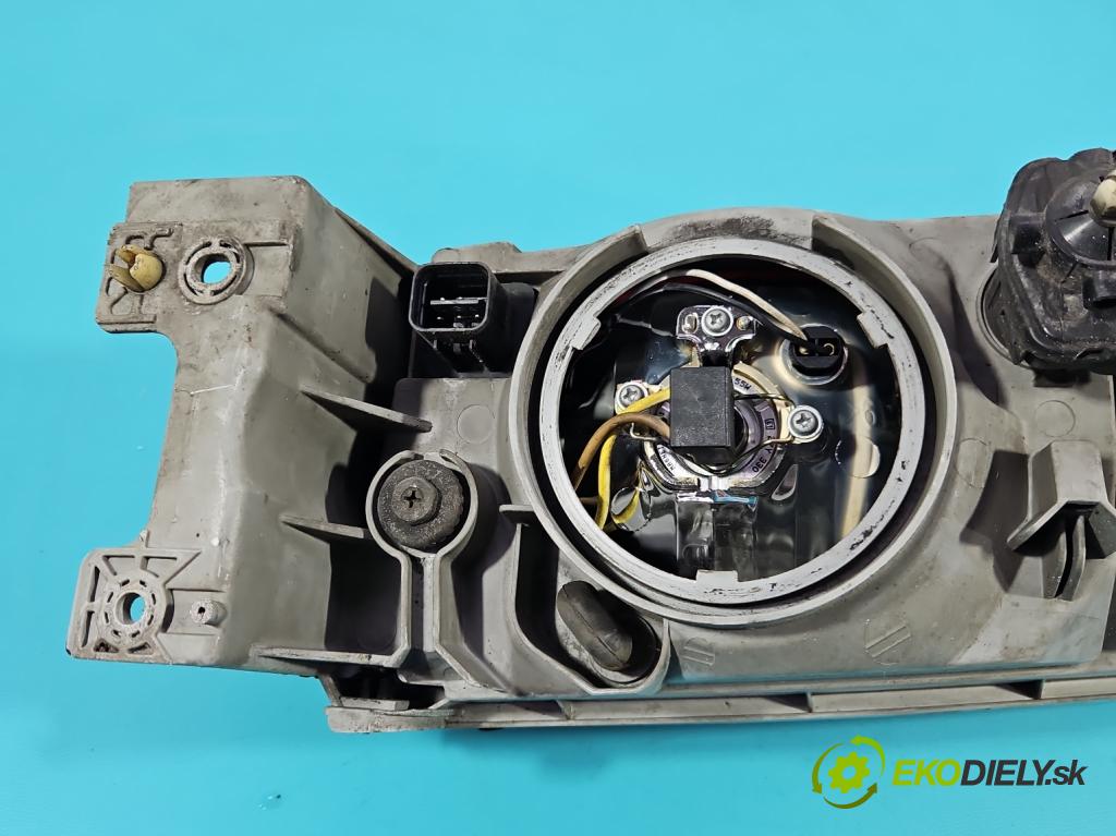 Hyundai H1 2.5 CRDI 100 HP manual 73,6 kW 2476 cm3 5- Reflektor: pravý  (Pravé)