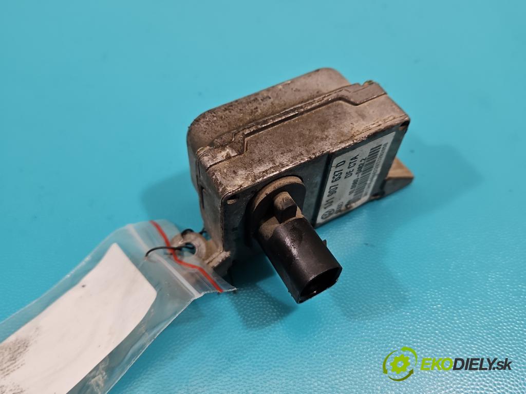 Vw Bora 1.6 SR 101 hp manual 74 kW 1600 cm3 5- snímač ESP 1J0907655A