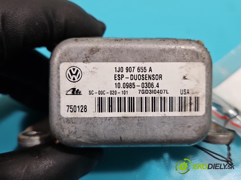 Vw Bora 1.6 SR 101 hp manual 74 kW 1600 cm3 5- snímač ESP 1J0907655A