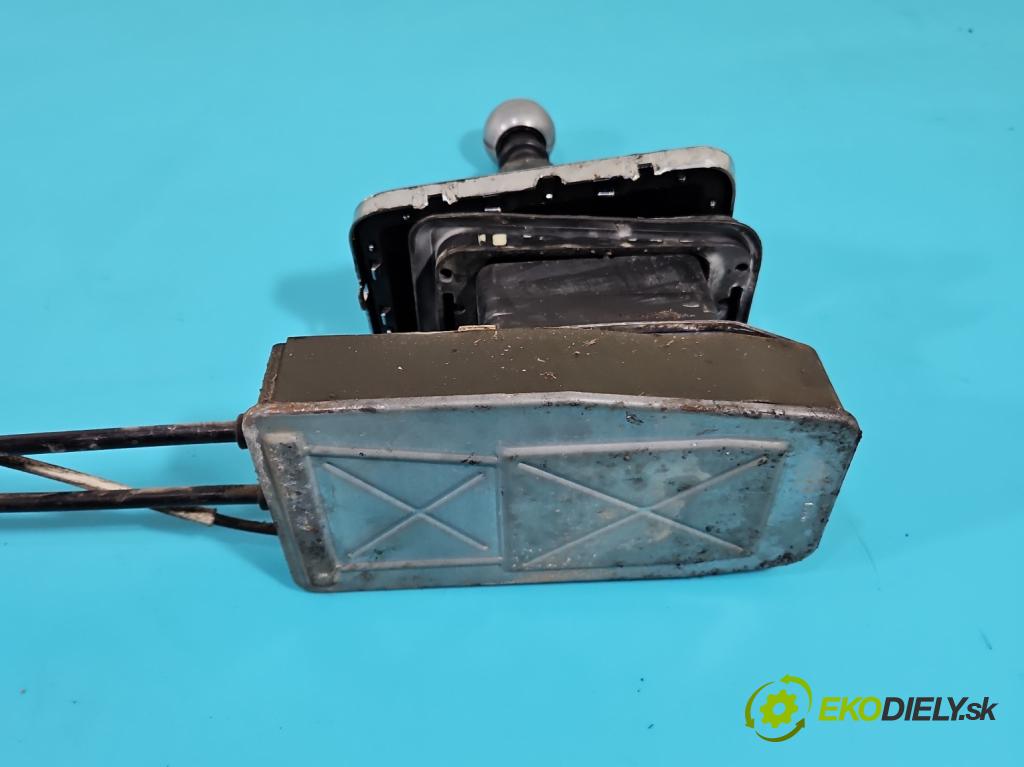 Peugeot 407 2.0 hdi 136 HP manual 100 kW 1997 cm3 4- Páka: Změny: stupeň,rýchlosť 9658259880 (Rýchlostná páka (kulisa))