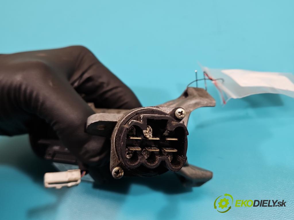 Nissan Micra K12 2003-2010 1.2 16V 65 HP manual 48 kW 1240 cm3 5- Spínačka  (Spínacie skrinky a kľúče)