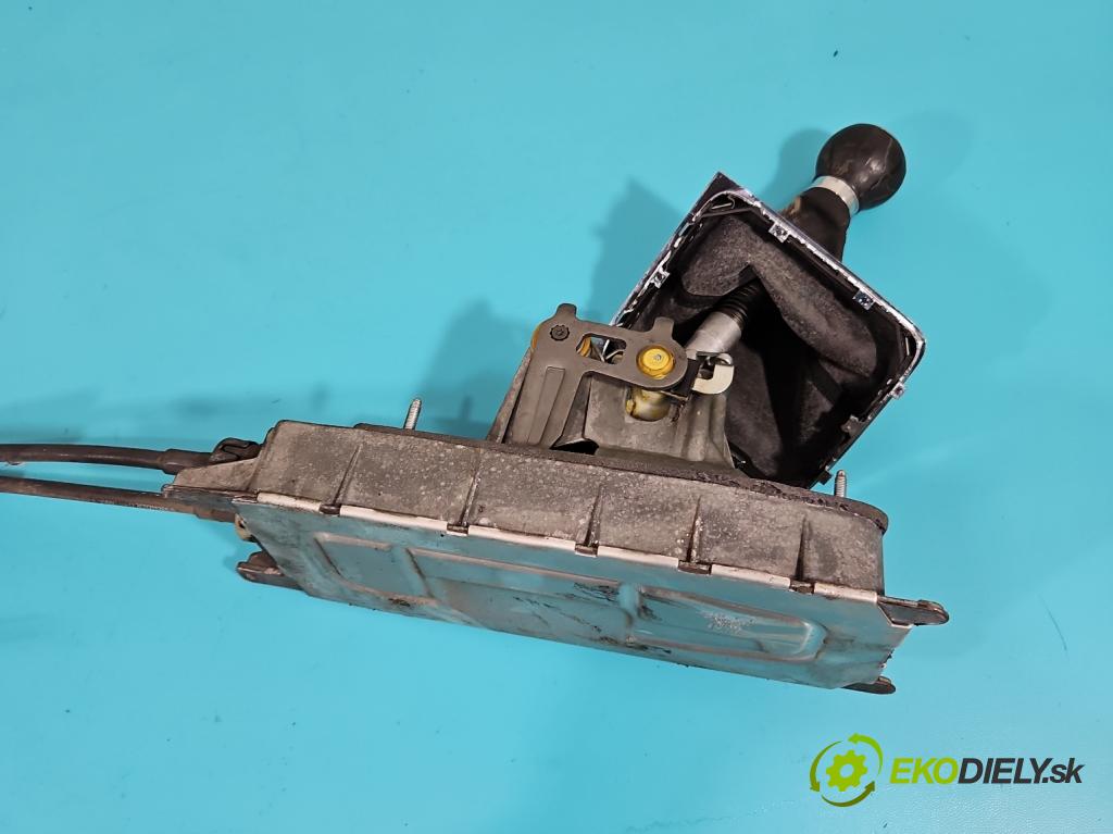 Vw Passat B6 2005-2010 2.0 TDI 140 HP manual 103 kW 1968 cm3 4- Páka: Změny: stupeň,rýchlosť 1K0711091A (Rýchlostná páka (kulisa))