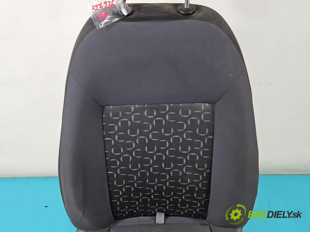 Fiat Doblo II 2010- 1.6 JTD 101 HP manual 74 kW 1598 cm3 5- Sedačka pravý  (Sedačky, sedadlá)