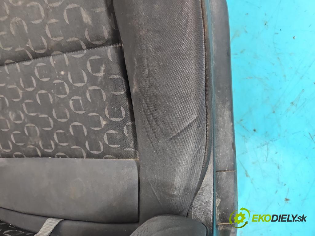 Fiat Doblo II 2010- 1.6 JTD 101 HP manual 74 kW 1598 cm3 5- Sedačka pravý  (Sedačky, sedadlá)