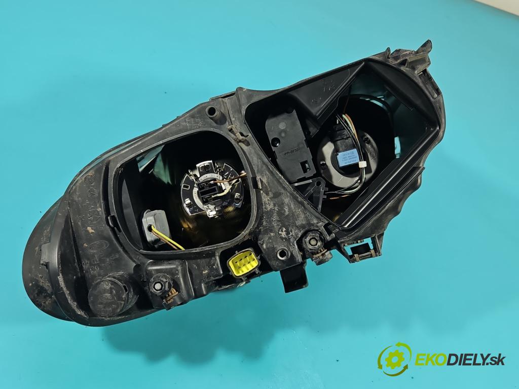 Chrysler Voyager IV 2000-2007 2.8 crdi 150 HP automatic 110 kW 2776 cm3 5- Reflektor: pravý 04857830ACV (Pravé)