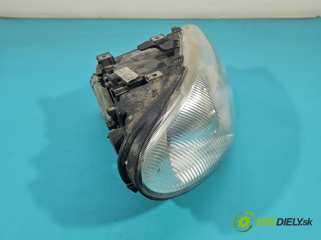 Chrysler Voyager IV 2000-2007 2.8 crdi 150 HP automatic 110 kW 2776 cm3 5- Reflektor: pravý 04857830ACV (Pravé)