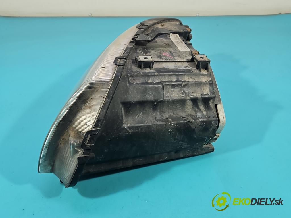 Chrysler Voyager IV 2000-2007 2.8 crdi 150 HP automatic 110 kW 2776 cm3 5- Reflektor: pravý 04857830ACV (Pravé)