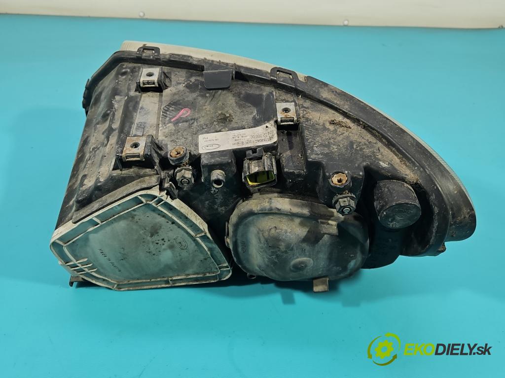 Chrysler Voyager IV 2000-2007 2.8 crdi 150 HP automatic 110 kW 2776 cm3 5- Reflektor: pravý 04857830ACV (Pravé)