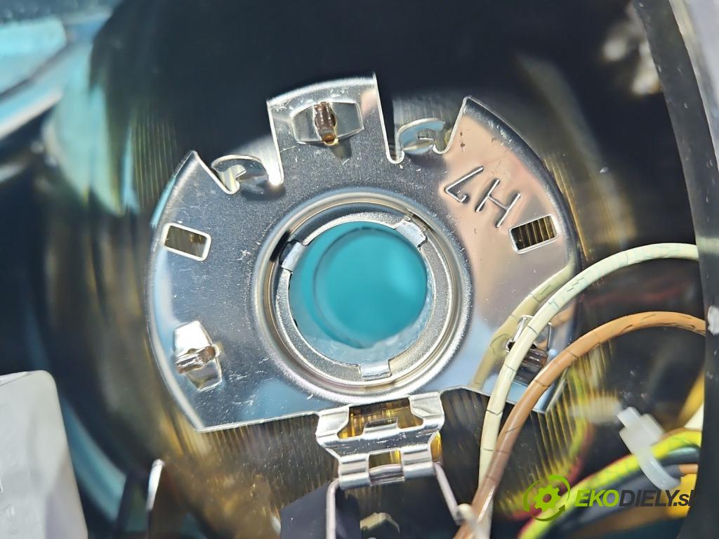 Chrysler Voyager IV 2000-2007 2.8 crdi 150 HP automatic 110 kW 2776 cm3 5- Reflektor: pravý 04857830ACV (Pravé)