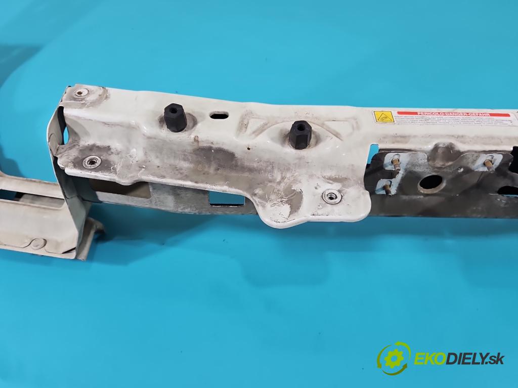 Fiat Doblo II 2010- 1.6 JTD 101 hp manual 74 kW 1598 cm3 5- stěna přední  (Výztuhy přední)